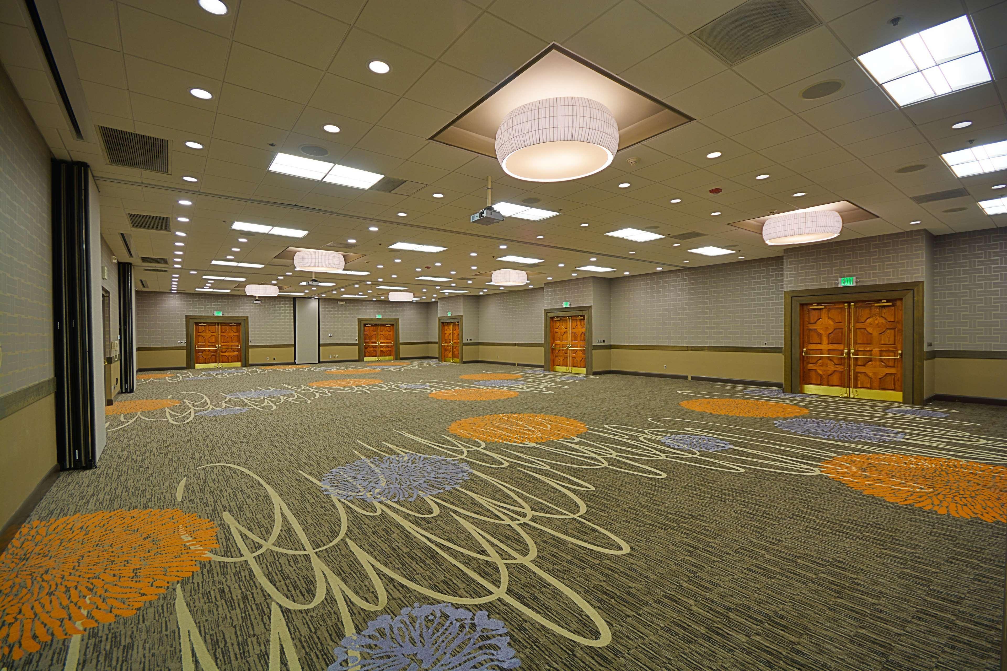 Embassy Suites By Hilton Denver Central Park Business photo