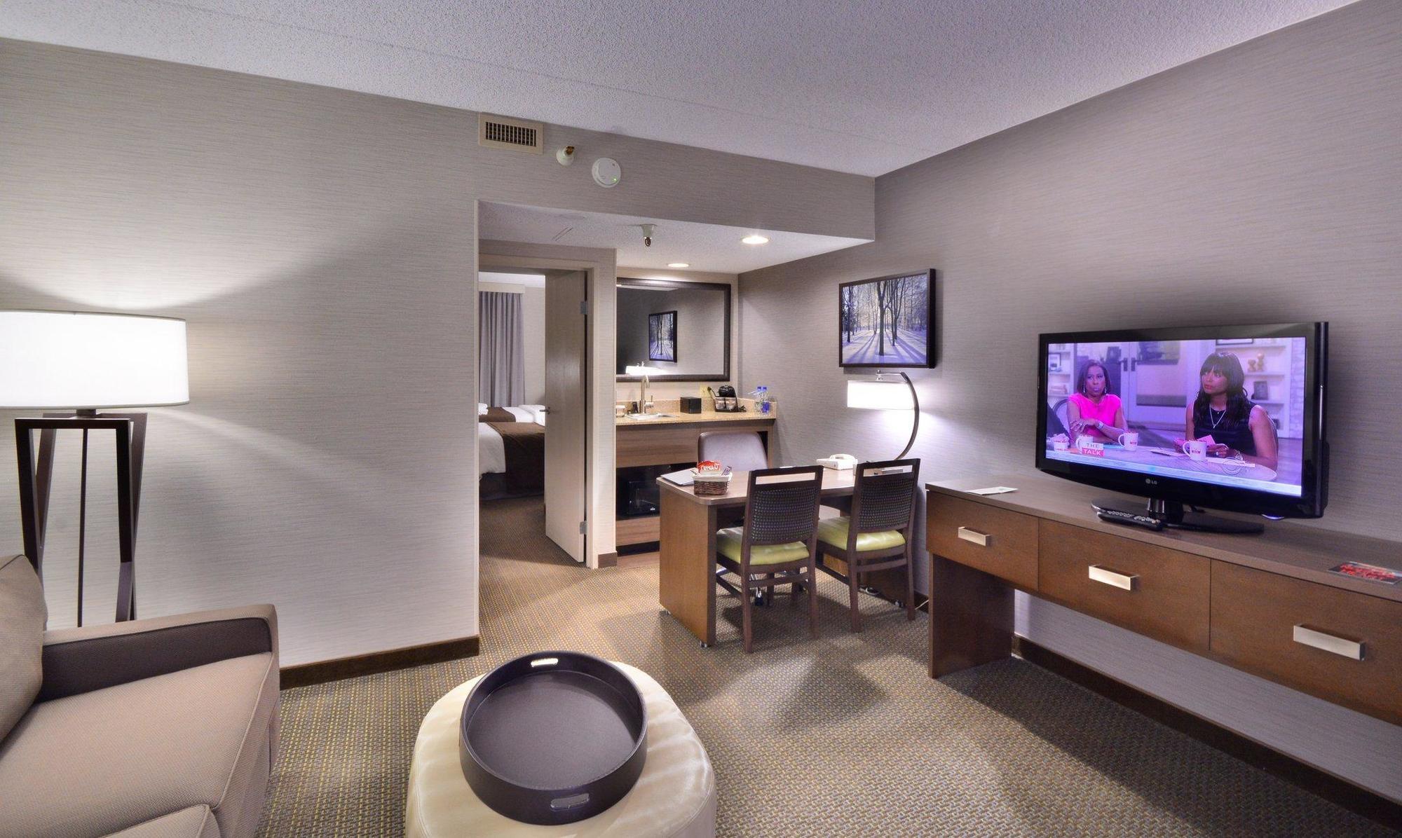 Embassy Suites By Hilton Denver Central Park Room photo